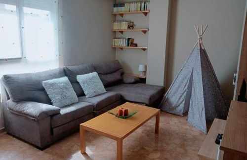 Avenida de Alicante en Elche con Wifi, Smart TV, Aire Acondicionado - Foto 2