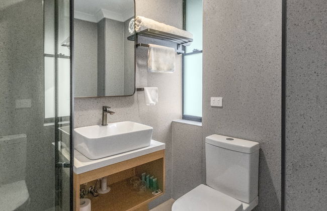 Spring Hill Inn - Photo 20