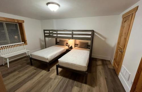 Spacious Modern Home with Game Room - Foto 30