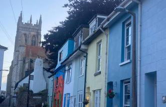 "FISHERMAN'S" Seconds from the Harbour & town centre with unlimited free parking nearby - Photo 4