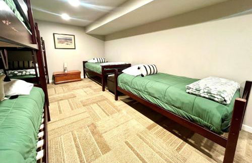 Family-Friendly 3BR Home w Bunk Room & Yard - Photo 7