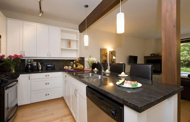 Qualicum Landing - Photo 13