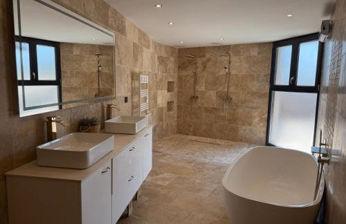 Villa haut de gamme avec piscine et jacuzzi - Foto 17