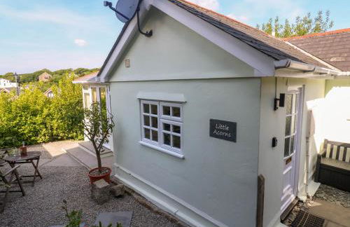 Little Acorns - Photo 2