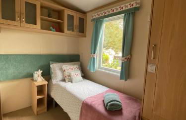 Rew Farm Country and Equestrian Accommodation - Sunset Lodge - Photo 10