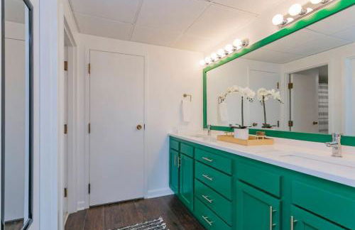 Home to the Stars on Music Row with Pool and Free Parking - Foto 20