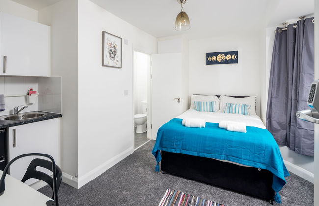 SAV Wembley Studios - Photo 2