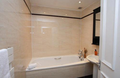 Lovely spacious 2 Bed Flat - Foto 10