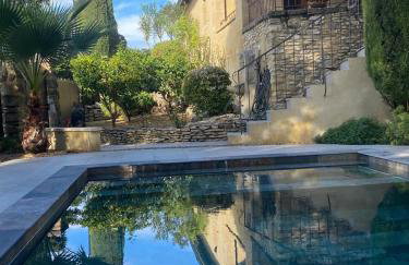 Maison uzès piscine plein sud avec superbe vue - Foto 1