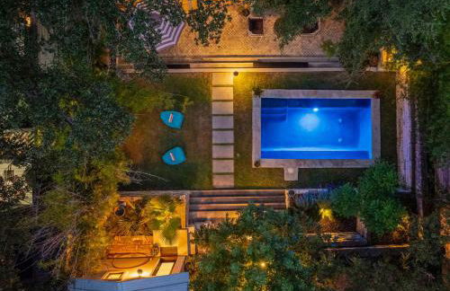 Ladybird Villa - Heated Saltwater Pool - Walk to SoCo - Photo 40