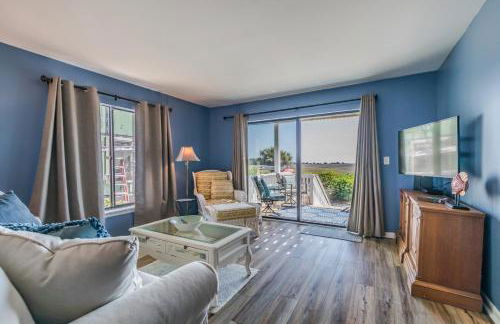 New Listing - Marsh Views Short Walk to Beach and Pools - Double Decks - Foto 3