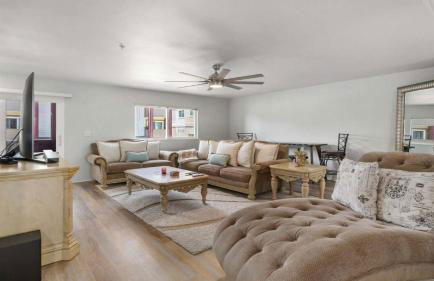 Newly Luxury Condo Oasis - Foto 22