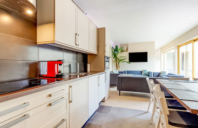 Modern Holiday Home in Avelgem with Sauna & Hot Tub - Foto 8