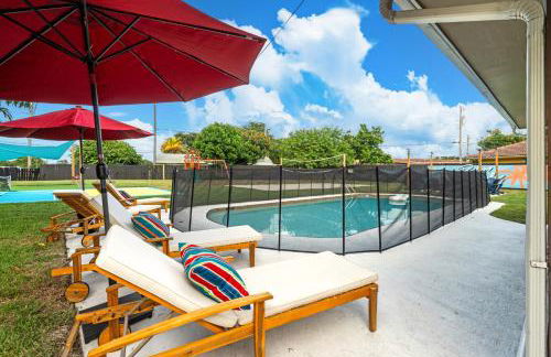 Your own 5BR Private Oasis! wPrivate PoolPickleball - Photo 36