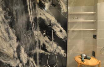 Nick House - Photo 26