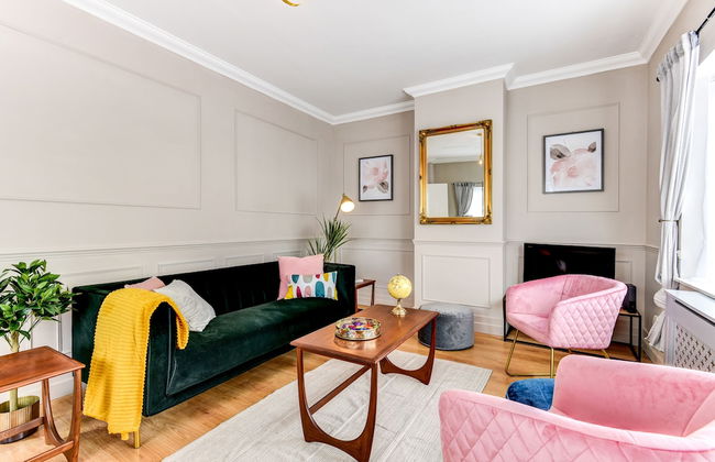 Beautiful 4 Bed House, 3 Minutes to Sea, Sleeps 8 - Foto 21