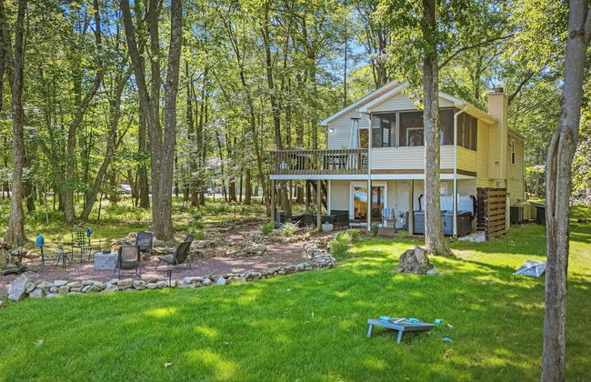 Lake Daze by Avantstay Lakefront w/ Modern Interior, Enclosed Porch & Hot Tub - Foto 52