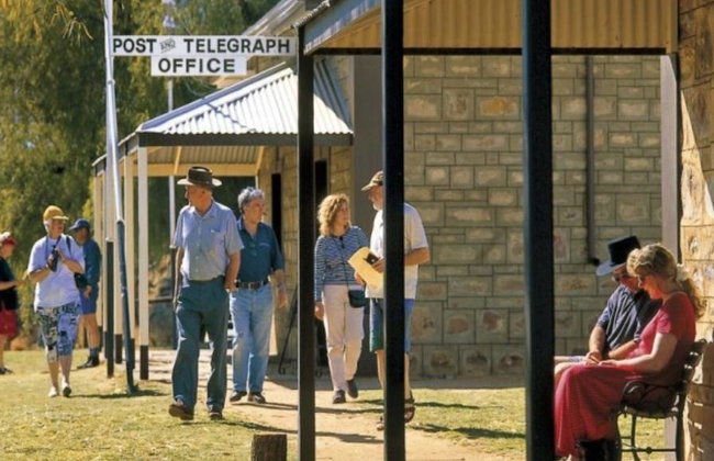 Tour "A Town like Alice" y Alice Springs Desert Park de día completo - Foto 4