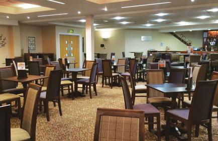 Jasmine Corner - entertainment passes included - message for longer stays - Foto 24