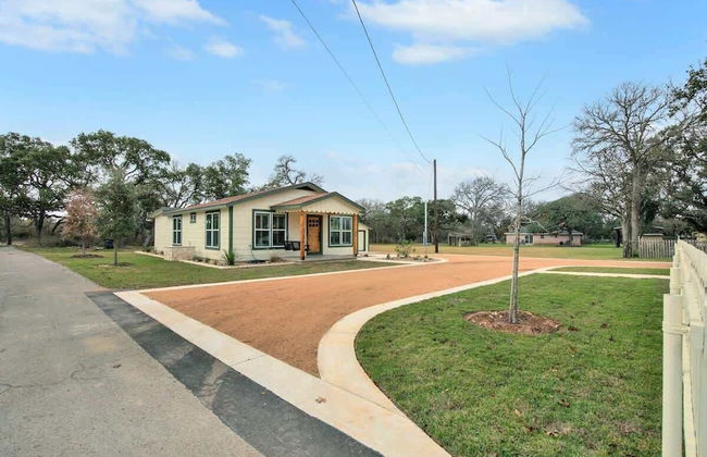 Upscale Home With Pool and Firepit - Close to Mercer St! - Foto 43