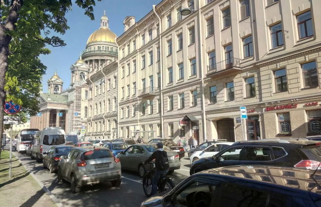 Apartment near St Isaac's Cathedral - Photo 11