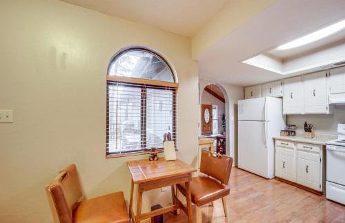 Near Fossil Creek and Trails Scenic Pine Cabin! - Foto 9