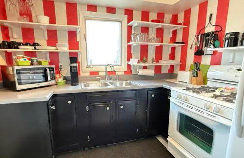 Charming Long Lake Cottage-Hot Tub-Pet Friendly-Near Alpena - Photo 16