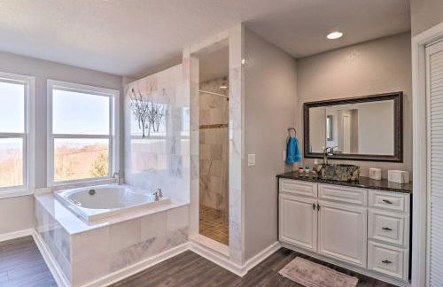 Near Hiking Trails Luxe Canton Getaway with Grill - Foto 18