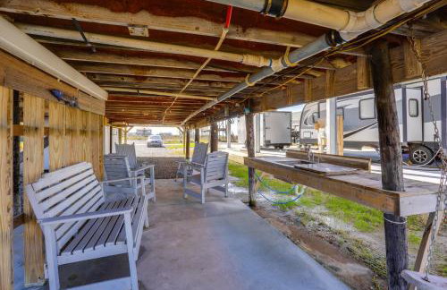 1 Mi to Festivals! Grand Isle Getaway w/ Deck - Foto 24