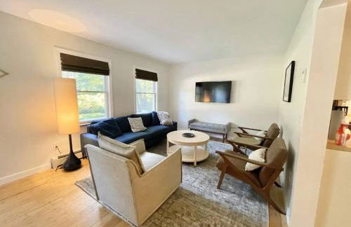 Quiet Family Friendly Home w/ Backyard [Owls Nest] - Foto 30