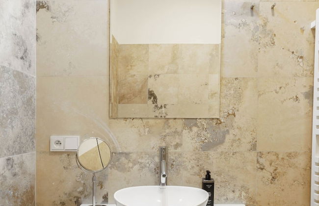 Limehome Prague Halkova - Foto 74