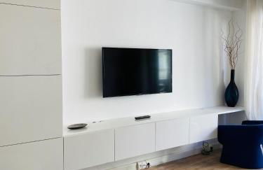 LE MIOLLIS - CENTRAL et CONFORT - WIFI- prés tansports en commun et commerces - Foto 7