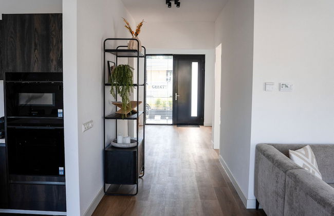 Water Villa With Garden and Jetty Near Harderwijk - Photo 2