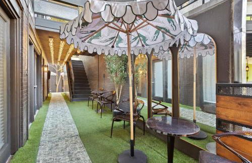 Modern 2BR Dallas Loft w Private Outdoor Terrace - Foto 48