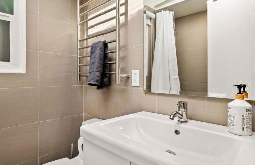 Charming Zen Venice Beach 3BR Home w/Patio & W/D - Foto 11