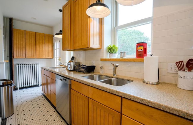 The Traveler's Nook Walk to City Park - Foto 12