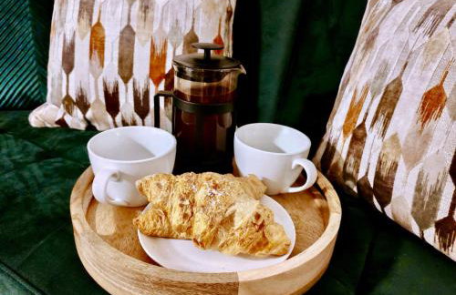 2-Bed Apartment - For Contractors & Business Travellers - Long Stays Welcome - Photo 25