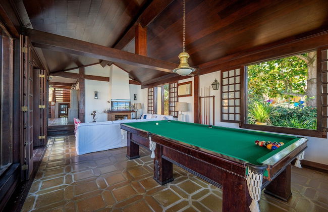 Casa com Cinco Quartos Pé na Areia - Foto 35