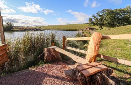 Cedar Cabin at Salford Court Farm Fishing Cabins - Foto 26