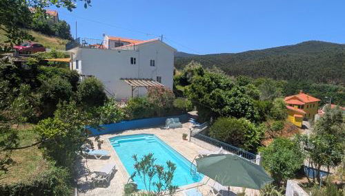 Vila da Fonte - Peaceful 3-bedroom Villa with Private Pool, Central Portugal - Foto 2, sunbed
