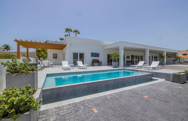 Modern Trestrapi Beach Villa 8 bed 8 Bath 2 Pools - Foto 10