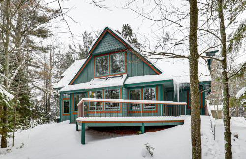 Private Peninsula! Laurel Lake Retreat with 3 Piers - Foto 1