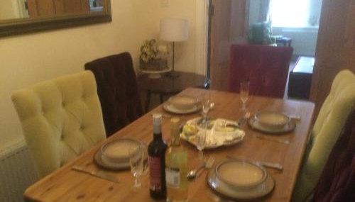 The Seagulls 3 Bedroom House with Parking Weymouth - Foto 5