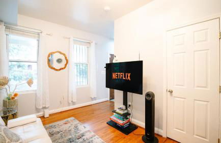 Stylish 5BR DC Retreat Backyard Free Parking - Foto 34