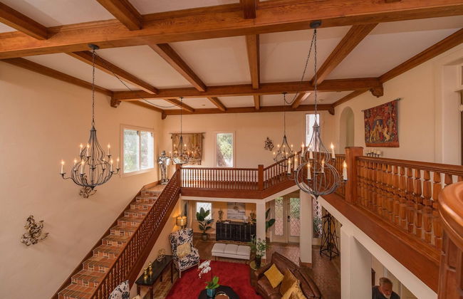 Pillars' Castle - Photo 24