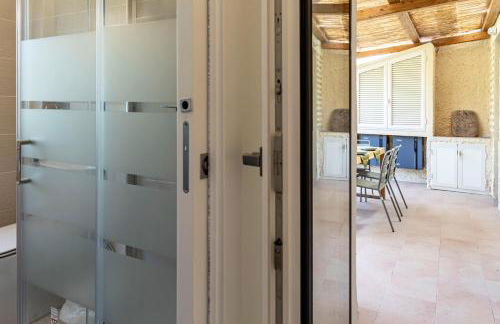 Elegant apt in a resort with pool and private beach - Foto 10