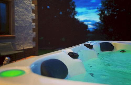 Spectacular 7BR House Hot Tub and Gardens in Gretna - Pass the Keys - Foto 73