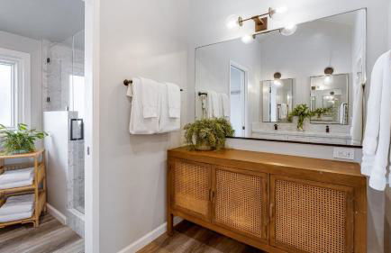 Unbeatable Beachfront Bliss w/ Ocean Views, Luxe Interiors & Patio Beach Road - Foto 44