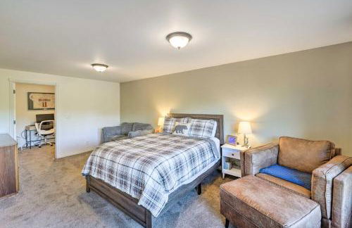 Dreamy Riverside Cabin with Fireplace and Grill - Foto 13