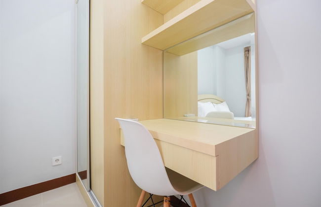 Comfort And Modern 2Br At Royal Heights Apartment - Foto 5